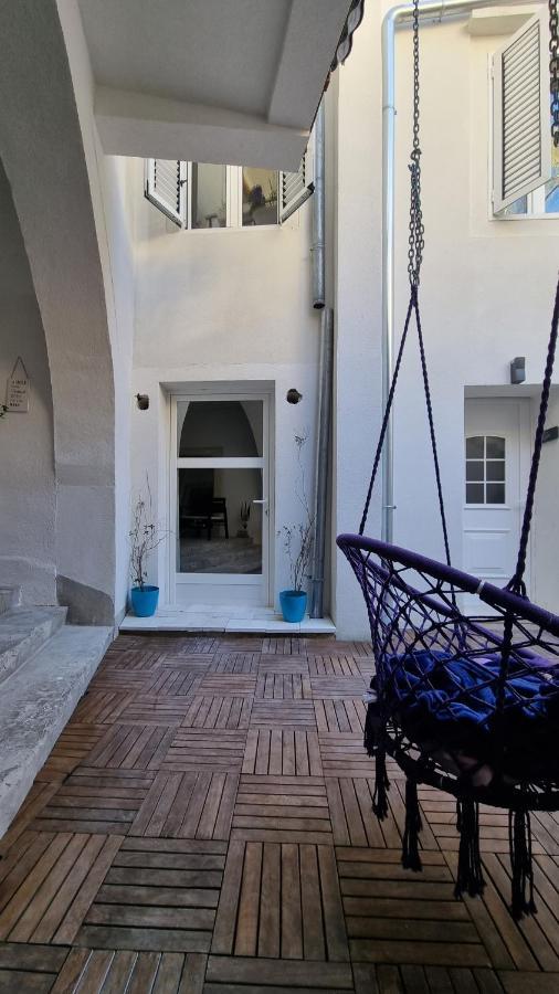 Stone Apartman