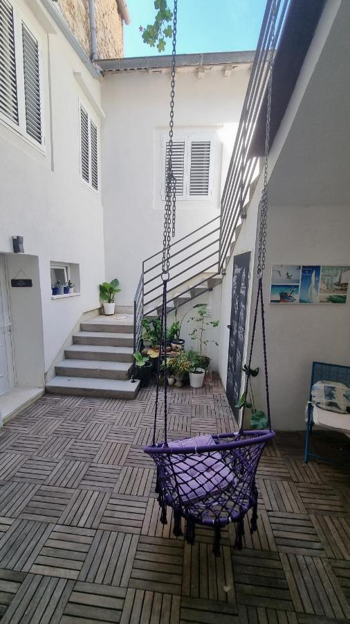 Stone Apartman