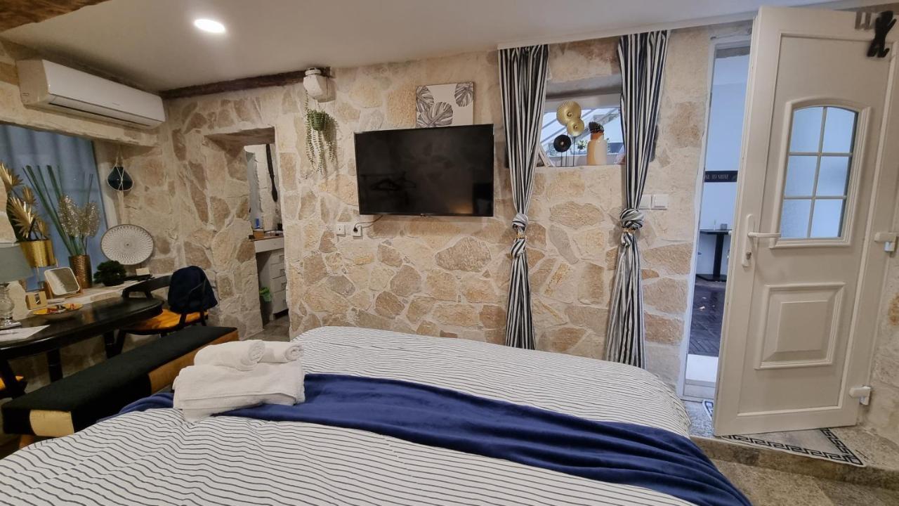 Stone Apartman